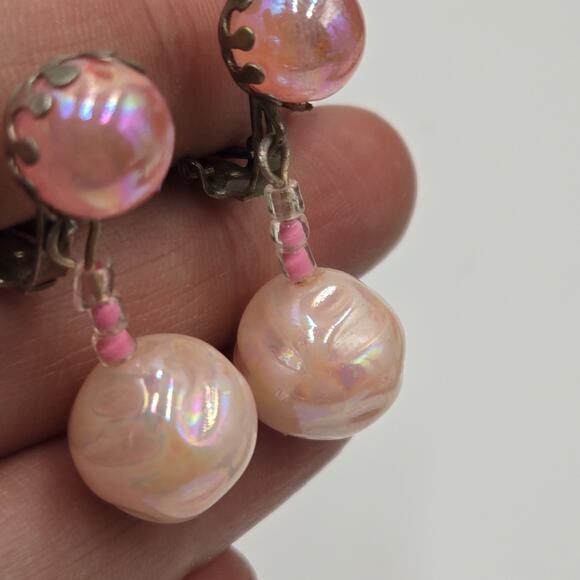 Vintage Pink Irridescent Lucite Ball Gumball Dangle Clip Earrings Signed JAPAN - Picture 2 of 5